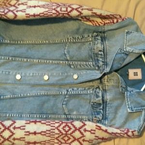 Denim jacket /sweater sleeve